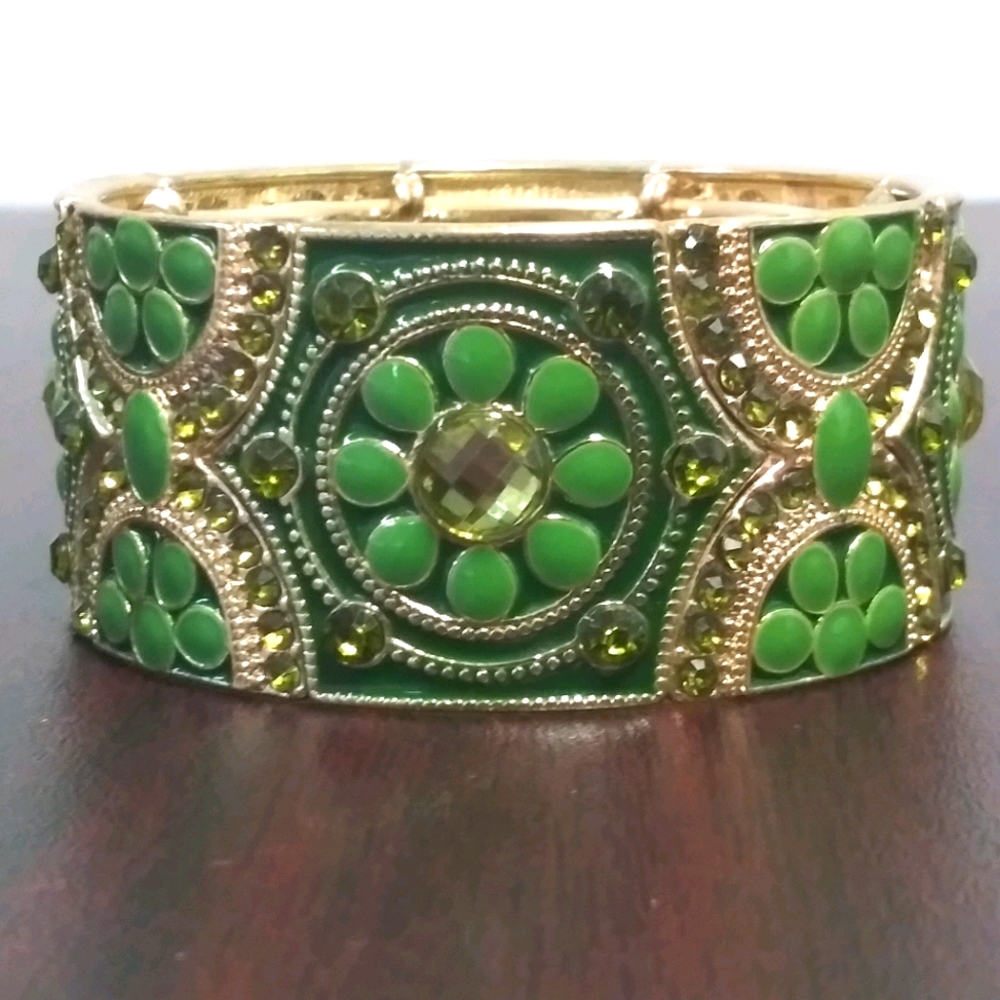NIB Unique Handmade Green & Gold Bracelet